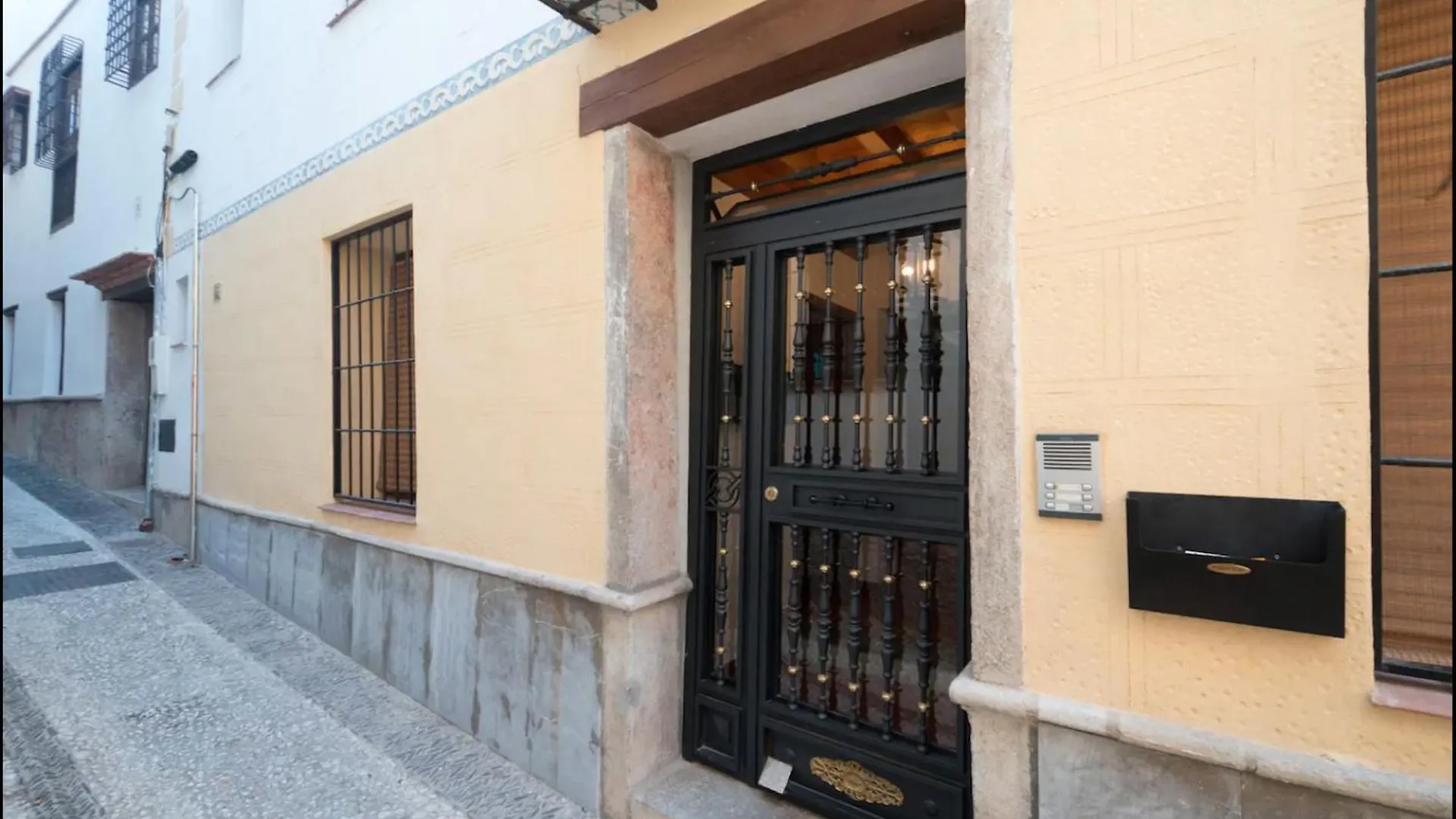 Apartamentos Centro Historico A Los Pies De La Alhambra Granada